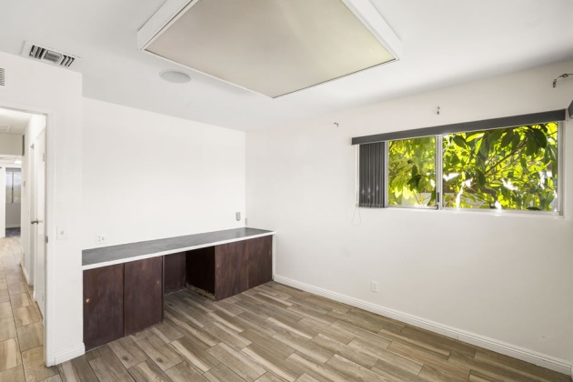 620 S Euclid, Anaheim, Orange, California, United States 92802, 4 Rooms Rooms,2 BathroomsBathrooms,Office,For sale,S Euclid,1064
